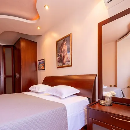 Апартамент 2-br With A Free Private Parking Space Варна